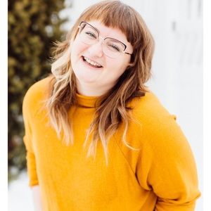 Meet your Posher, Chloe